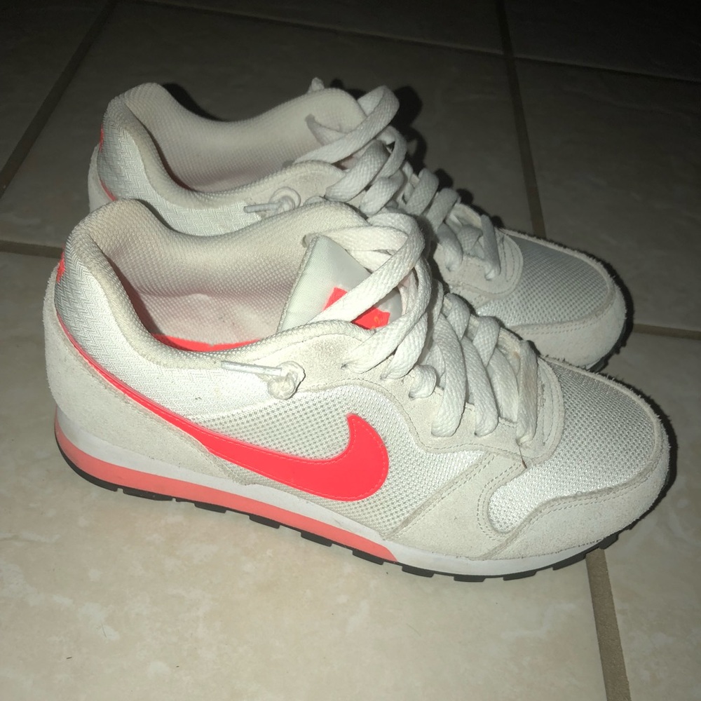 Women’s Nike shoes